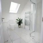 Luxury 6 Bedroom Spiddal Villa, Jacuzzi, Balcony Villa *