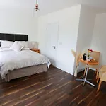 Luxury 6 Bedroom Spiddal Villa, Jacuzzi, Balcony Villa *