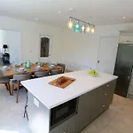 Villa Luxury 6 Bedroom Spiddal Villa, Jacuzzi, Balcony *