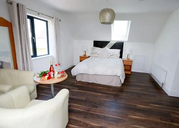 Luxury 6 Bedroom Spiddal Villa, Jacuzzi, Balcony * Голуэй