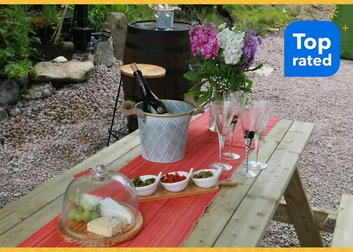 Luxury 6 Bedroom Spiddal Villa, Jacuzzi, Balcony