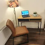Luxury 6 Bedroom Spiddal Villa, Jacuzzi, Balcony Vila