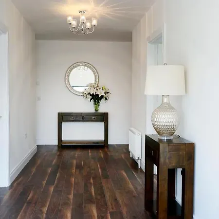 Vila Luxury 6 Bedroom Spiddal Villa, Jacuzzi, Balcony