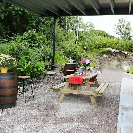 Villa Luxury 6 Bedroom Spiddal Villa, Jacuzzi, Balcony