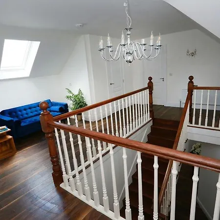 Luxury 6 Bedroom Spiddal Villa, Jacuzzi, Balcony Villa Galway