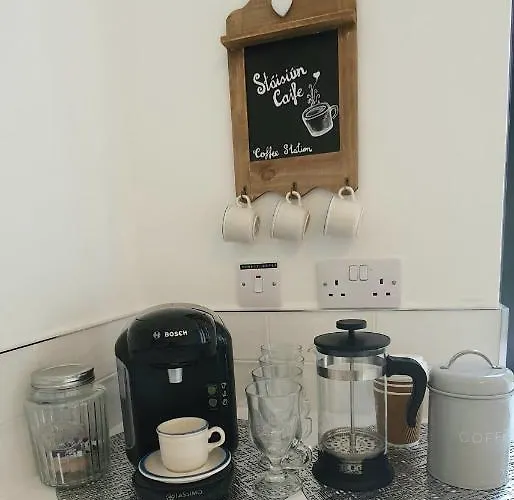 Luxury 6 Bedroom Spiddal Villa, Jacuzzi, Balcony *