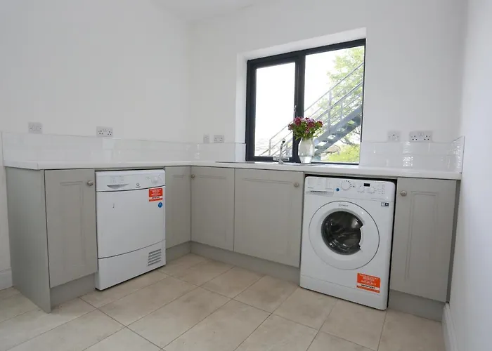 Luxury 6 Bedroom Spiddal Villa, Jacuzzi, Balcony ヴィラ