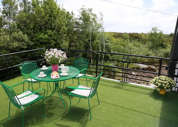 Luxury 6 Bedroom Spiddal Villa, Jacuzzi, Balcony *