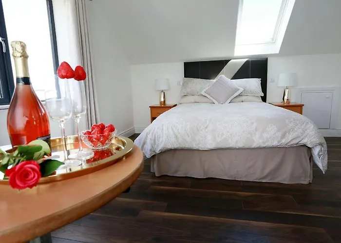 Luxury 6 Bedroom Spiddal Villa, Jacuzzi, Balcony ヴィラ ゴールウェイ