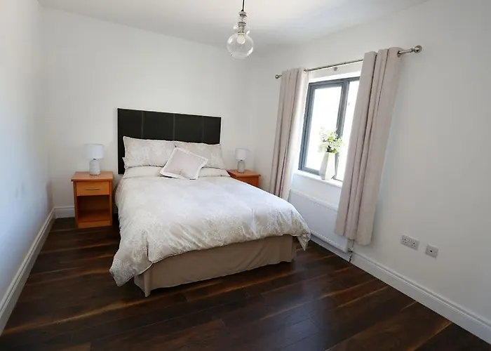 Villa Luxury 6 Bedroom Spiddal Villa, Jacuzzi, Balcony