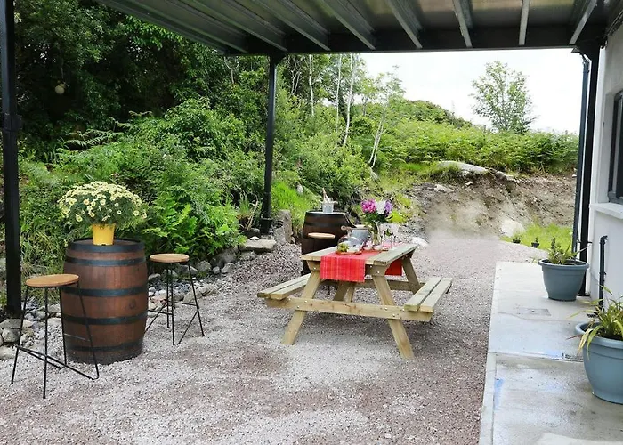 Villa Luxury 6 Bedroom Spiddal Villa, Jacuzzi, Balcony